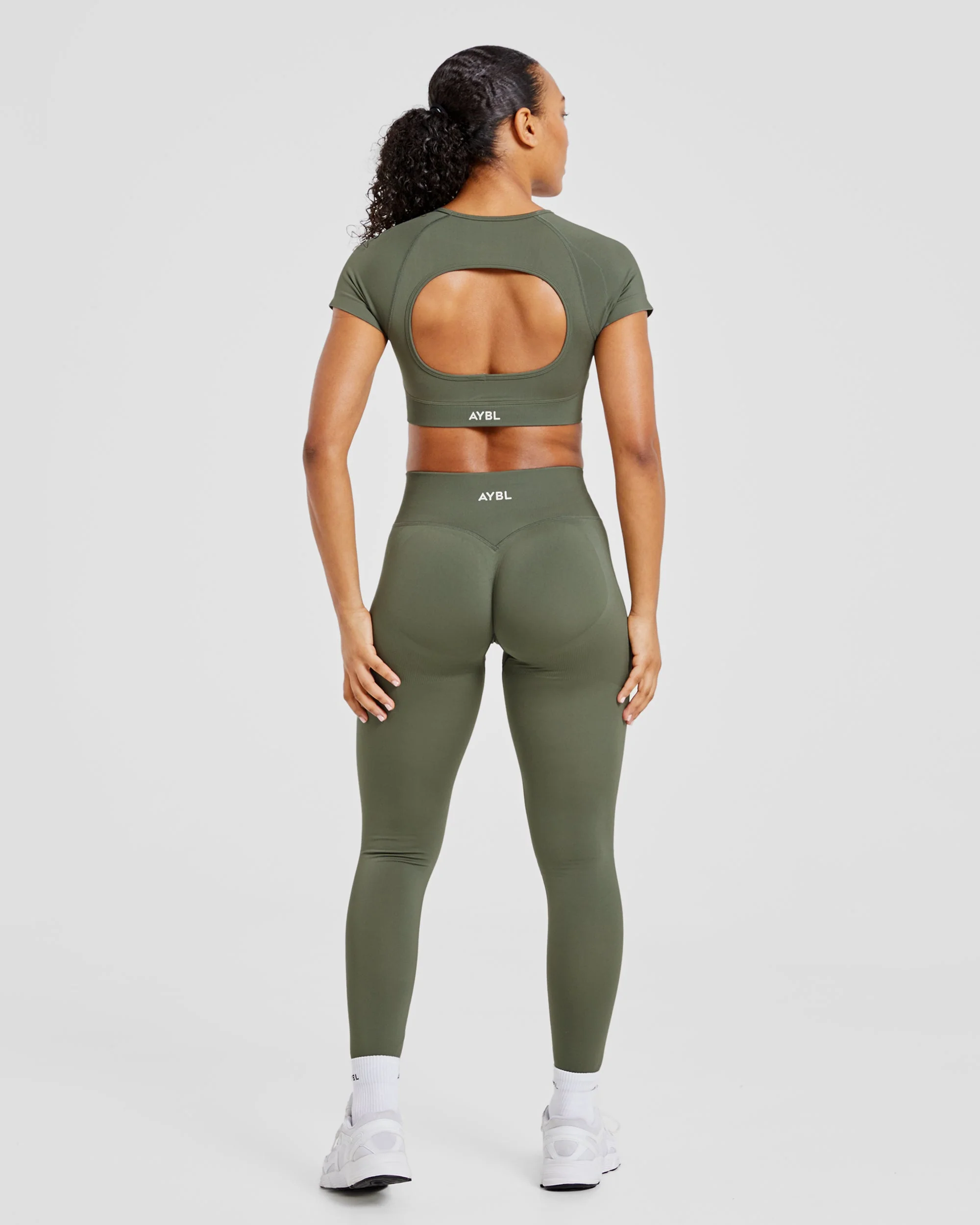 Adapt Seamless Crop Top - Green - Image 4