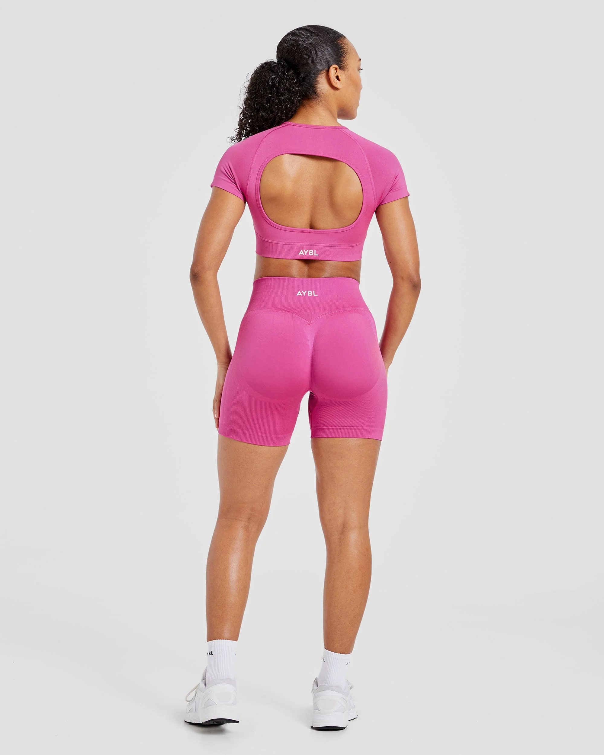 Adapt Seamless Crop Top - Pink - Image 4