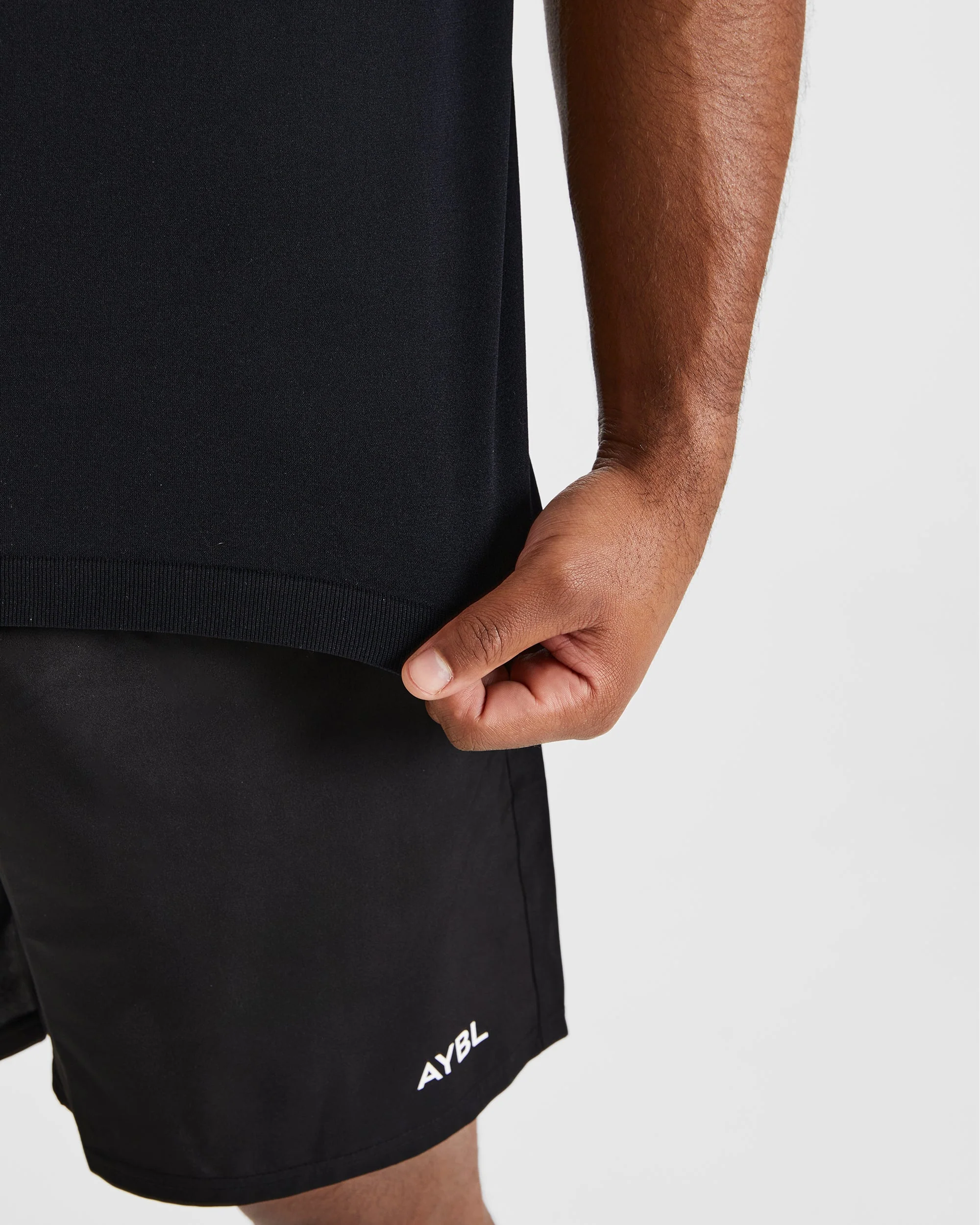 Ascend Seamless T Shirt - Black - Image 6