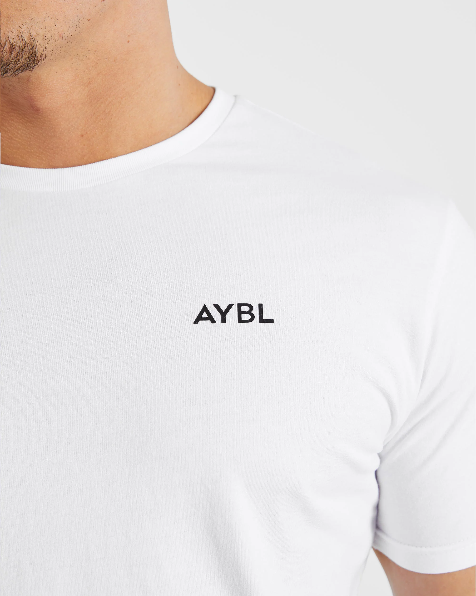 Essential T Shirt - White - Image 5